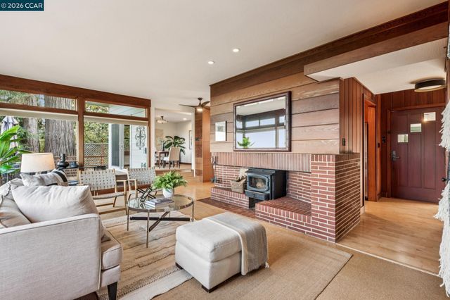 473 Pershing Dr., Oakland, CA 94611