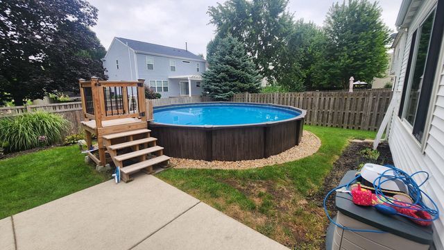 1523 Schumacher Drive W, Bolingbrook, IL 60490
