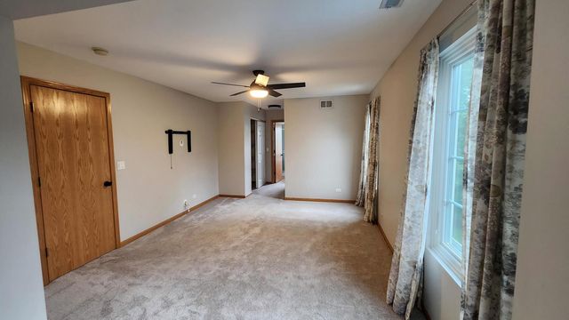 1523 Schumacher Drive W, Bolingbrook, IL 60490