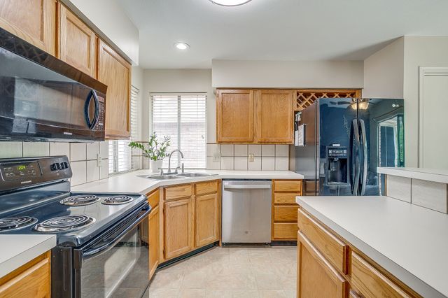 5720 Polo Club Drive, Arlington, TX 76017