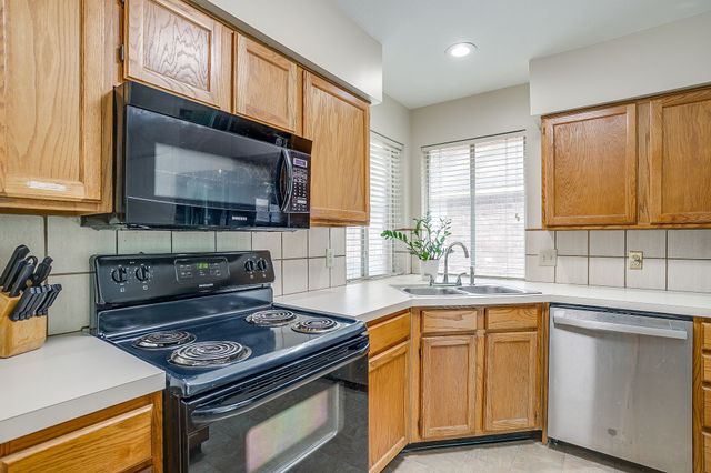 5720 Polo Club Drive, Arlington, TX 76017