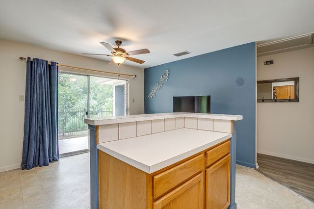 5720 Polo Club Drive, Arlington, TX 76017