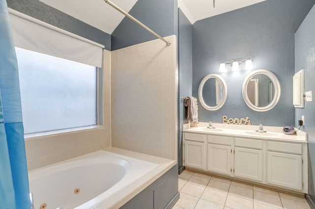 5720 Polo Club Drive, Arlington, TX 76017