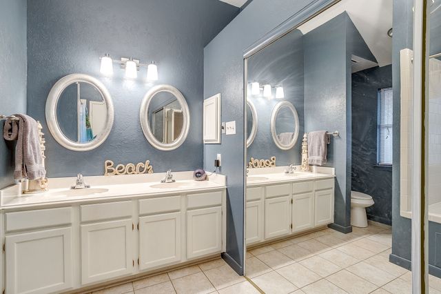 5720 Polo Club Drive, Arlington, TX 76017