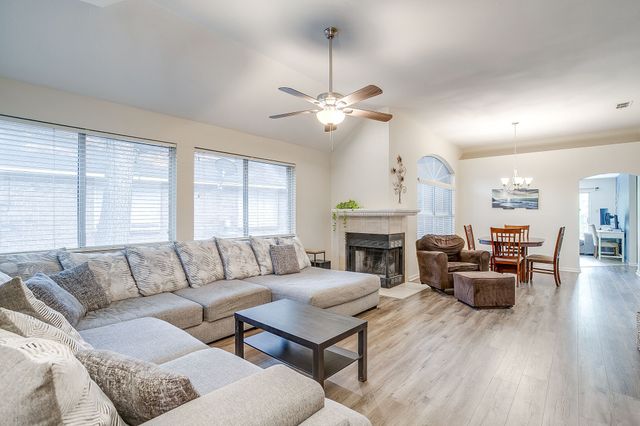 5720 Polo Club Drive, Arlington, TX 76017