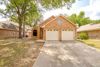 5720 Polo Club Drive, Arlington, TX 76017
