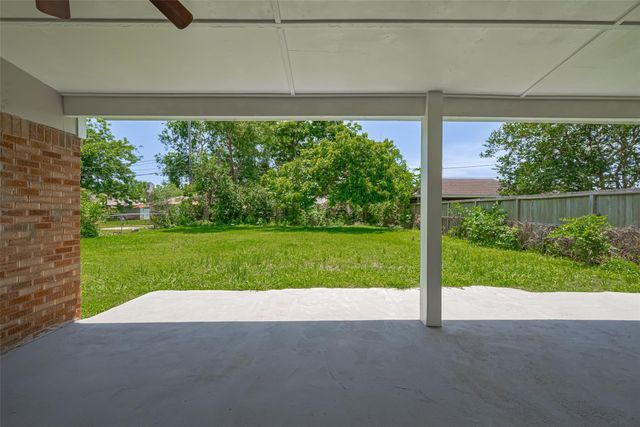 12210 Palmbeach Street, Houston, TX 77034