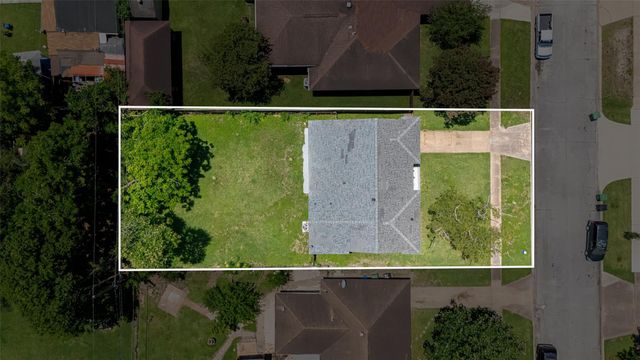 12210 Palmbeach Street, Houston, TX 77034