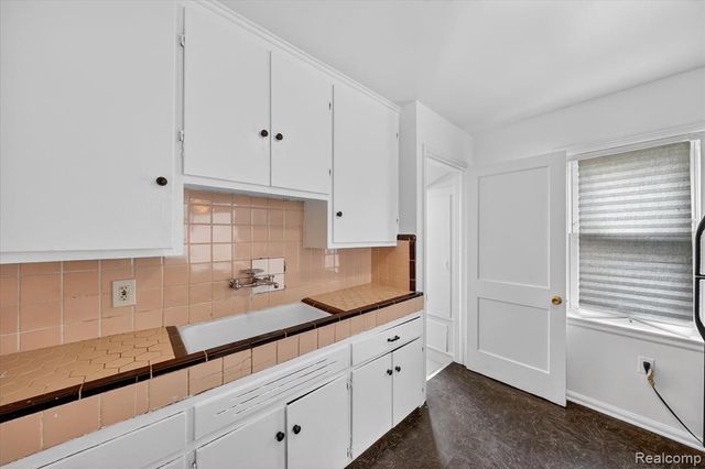 9178 Sussex Street, Detroit, MI 48228