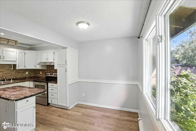 926 W 80th Avenue, Anchorage, AK 99518