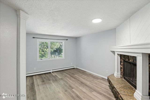 926 W 80th Avenue, Anchorage, AK 99518