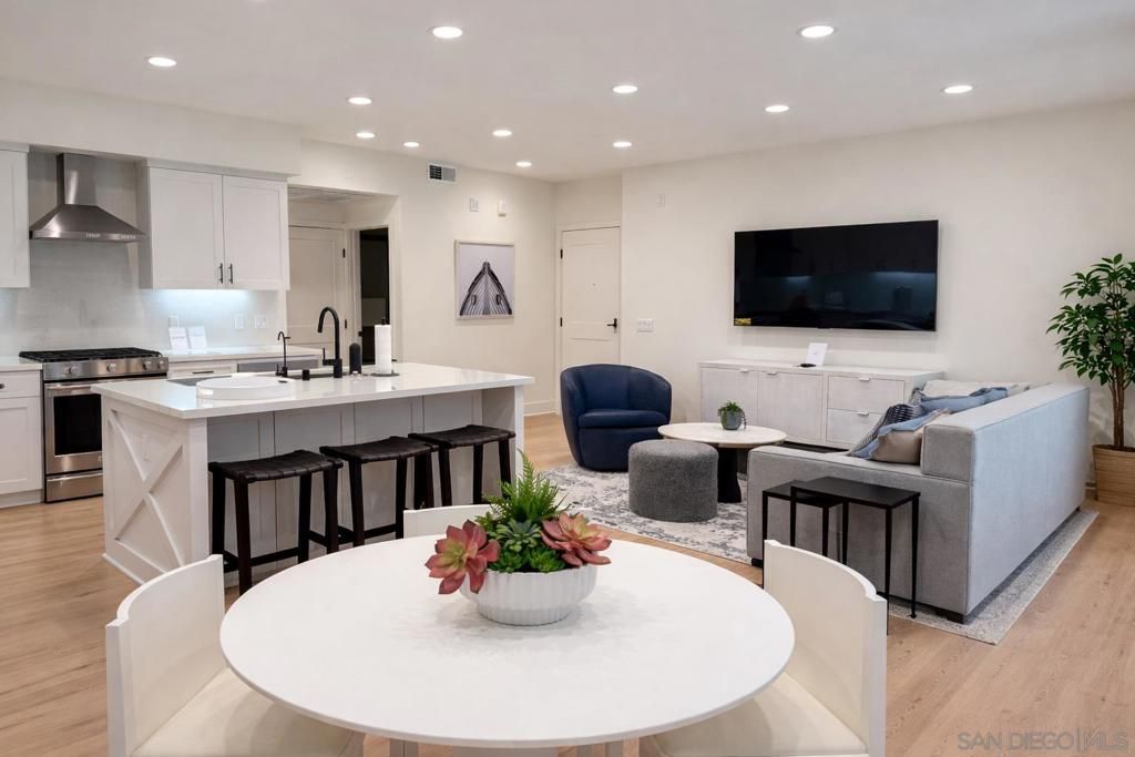 1500 Livorno 101, Encinitas, CA 92024