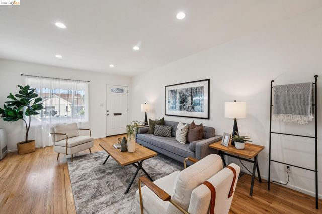 118 Ramona Ave, El Cerrito, CA 94530