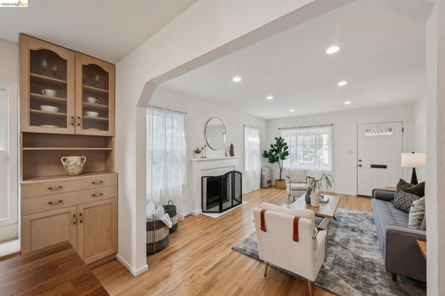 118 Ramona Ave, El Cerrito, CA 94530