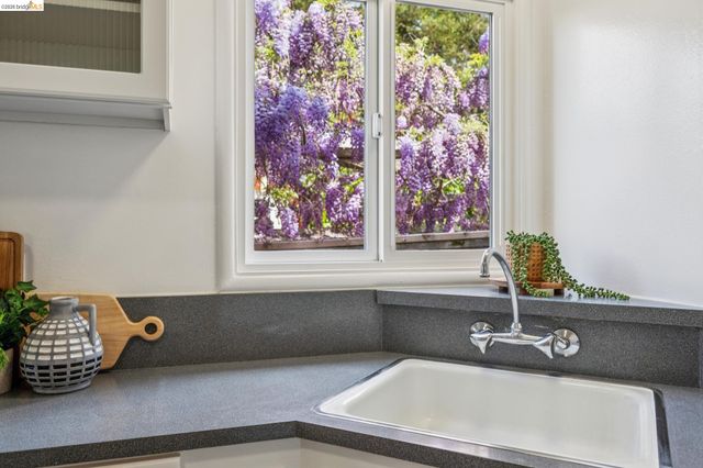 118 Ramona Ave, El Cerrito, CA 94530