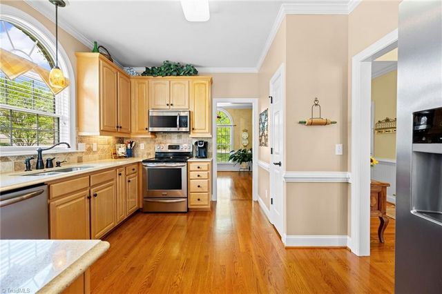 531 Oak Valley Boulevard, Advance, NC 27006