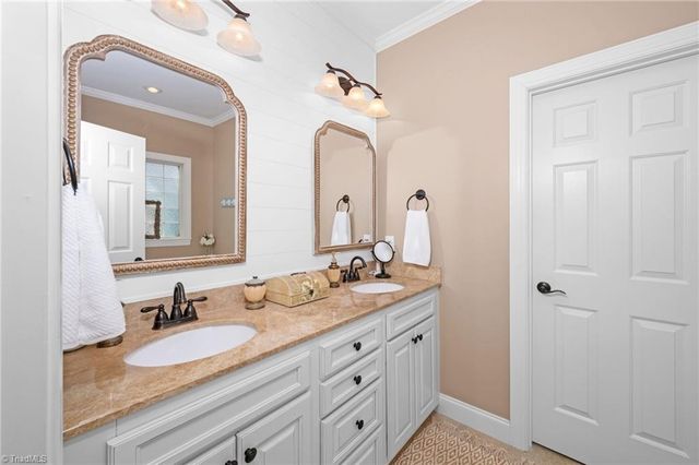 531 Oak Valley Boulevard, Advance, NC 27006