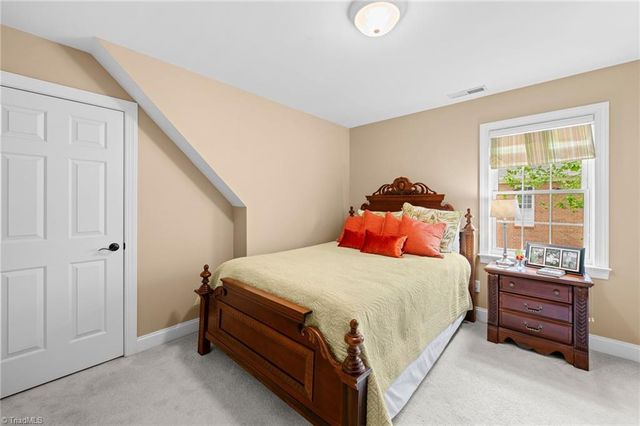 531 Oak Valley Boulevard, Advance, NC 27006