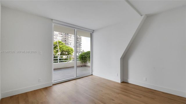 555 NE 34th St 204, Miami, FL 33137