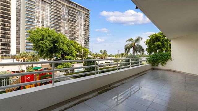 555 NE 34th St 204, Miami, FL 33137