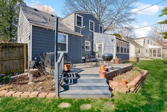 7409 Ash Street, Prairie Village, KS 66208