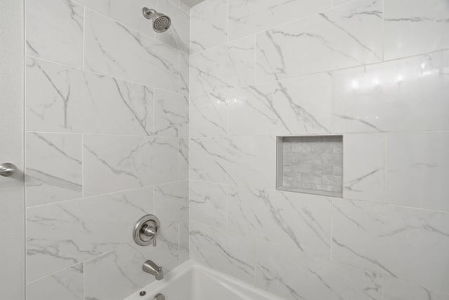 414 S Henry Rd, Greenacres, WA 99016