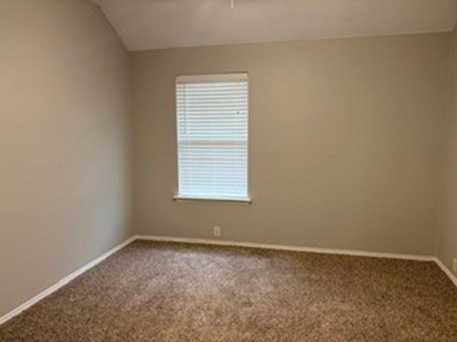 1912 Oak Hollow Drive, Bedford, TX 76021