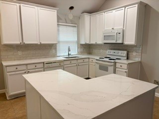 1912 Oak Hollow Drive, Bedford, TX 76021