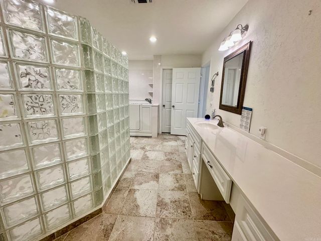 211 RG Lagrone Dr, Hamburg, AR 71646