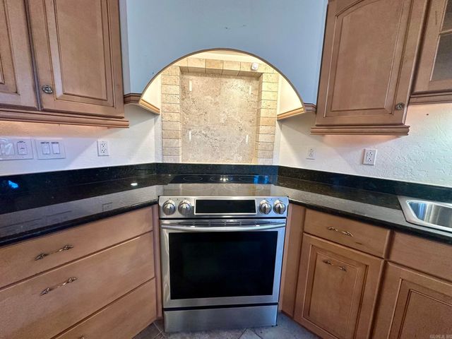 211 RG Lagrone Dr, Hamburg, AR 71646