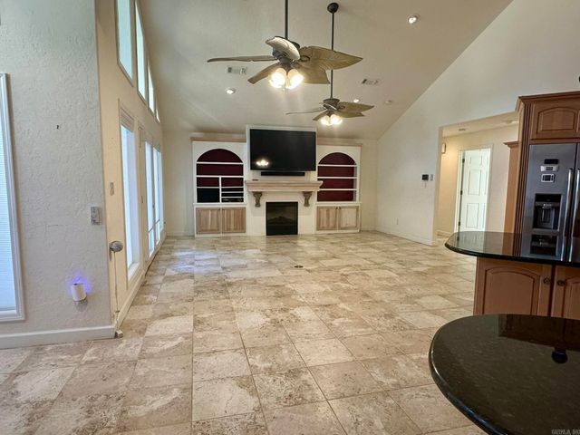 211 RG Lagrone Dr, Hamburg, AR 71646