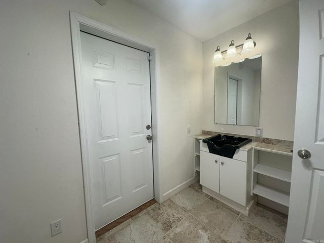 211 RG Lagrone Dr, Hamburg, AR 71646