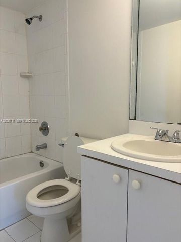 8231 NW 8th St 2-102, Miami, FL 33126