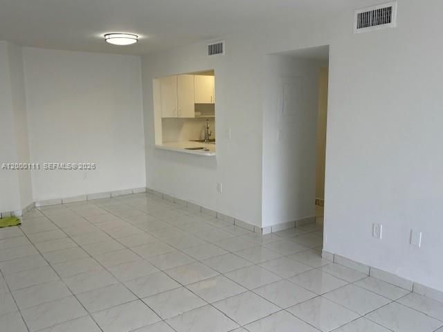 8231 NW 8th St 2-102, Miami, FL 33126