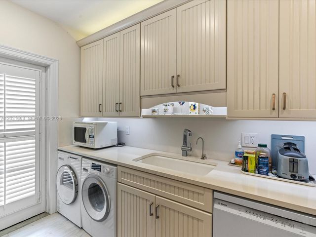 2160 Ibis Isle Road 3, Palm Beach, FL 33480