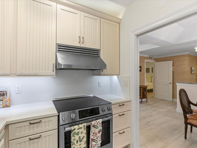 2160 Ibis Isle Road 3, Palm Beach, FL 33480