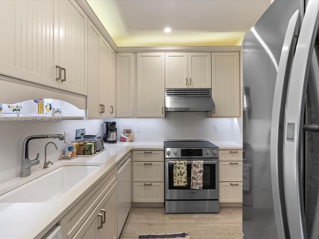 2160 Ibis Isle Road 3, Palm Beach, FL 33480