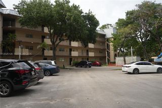 6001 N Falls Cir Dr 203, Lauderhill, FL 33319