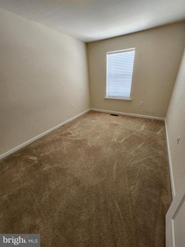 104 O'FLANNERY CT, Martinsburg, WV 25403