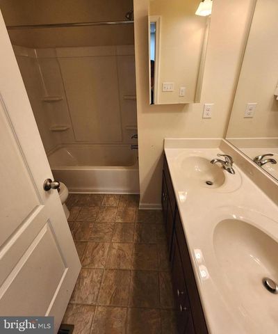 104 O'FLANNERY CT, Martinsburg, WV 25403