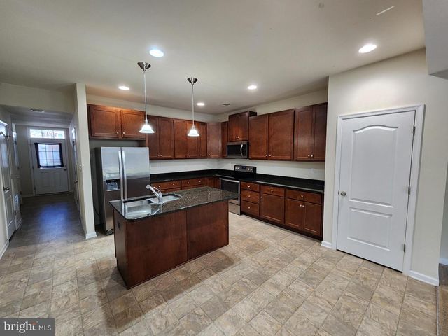 104 O'FLANNERY CT, Martinsburg, WV 25403