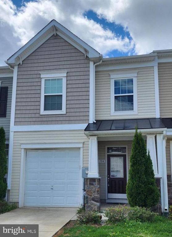 104 O'FLANNERY CT, Martinsburg, WV 25403