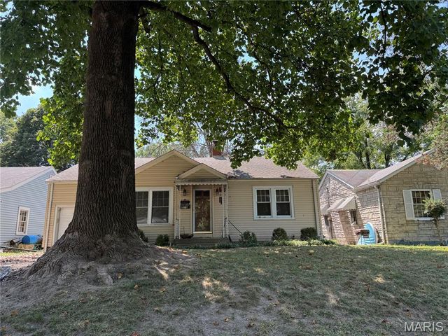 8118 W A Street, Belleville, IL 62223