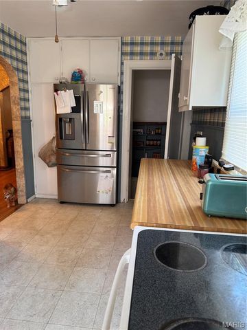 8118 W A Street, Belleville, IL 62223