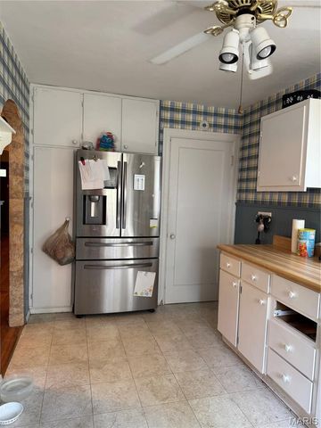 8118 W A Street, Belleville, IL 62223