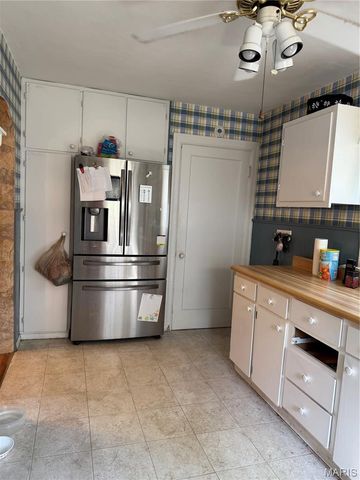 8118 W A Street, Belleville, IL 62223