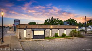 21511 Van Dyke Avenue, Warren, MI 48089