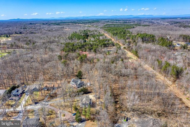 101 SAYLERS CREEK RD, Locust Grove, VA 22508