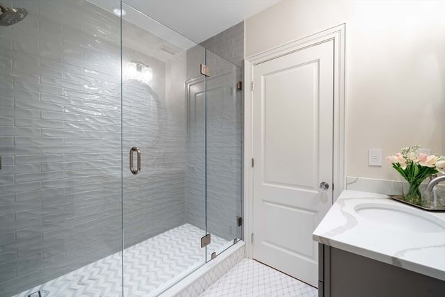 16 Meriam St, Lexington, MA 02420