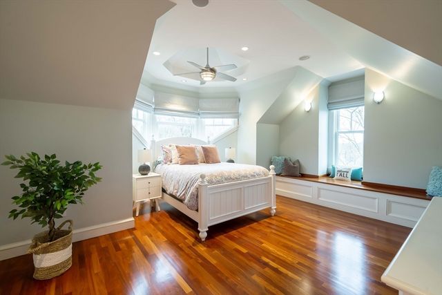 16 Meriam St, Lexington, MA 02420